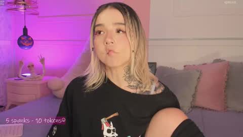 Snapshot of _tammarra_ chatting on October 7, 10:58 pm _tammarra_ online show from October 7, 10:58 pm
