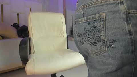 Rousse  online show from February 9, 8:55 pm