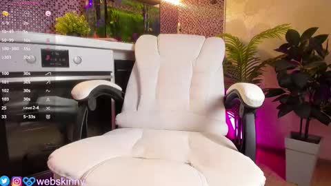 Julia online show from October 20, 2:58 am