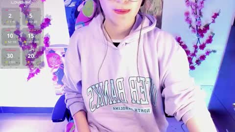 Snapshot of _urcutekitty chatting on October 7, 6:07 am online show from October 7, 6:07 am