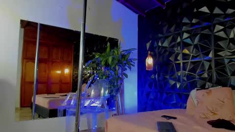 Snapshot of _valentina_69 chatting on February 26, 12:09 am _valentina_69 online show from February 26, 12:09 am