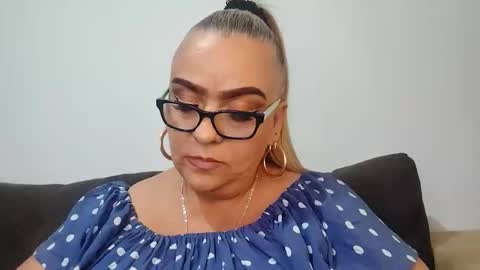 Valerie online show from November 7, 9:42 pm