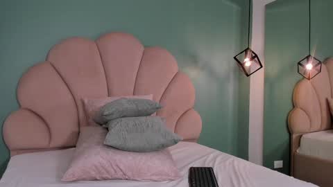  Vix  online show from February 3, 12:36 am