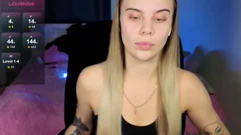 Snapshot of _wednesday_addams_ chatting on September 22, 12:14 pm Vera online show from September 22, 12:14 pm