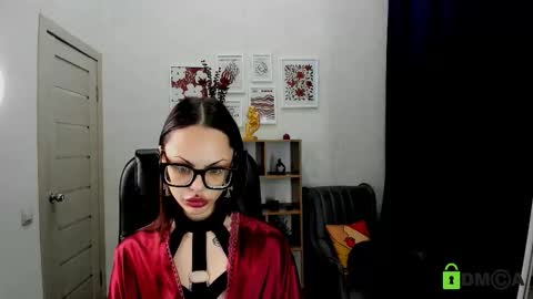 _your_lilith_ online show from December 3, 8:22 pm