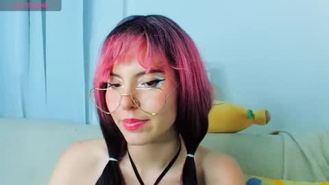 Snapshot of _yourcherrybomb chatting on January 24, 3:54 am _yourcherrybomb online show from January 24, 3:54 am