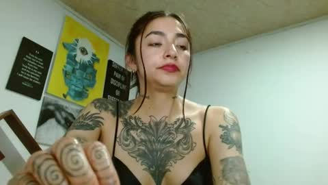 Zoe  online show from May 28, 1:58 am