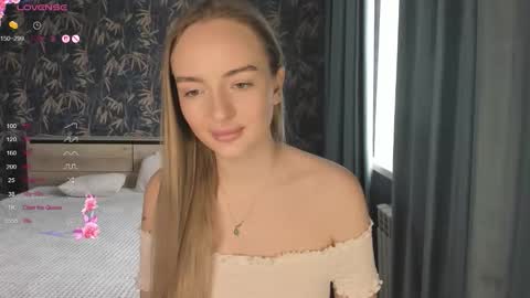 Adelina online show from March 4, 9:05 am