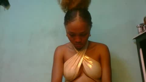 aaseraa online show from September 9, 1:55 pm