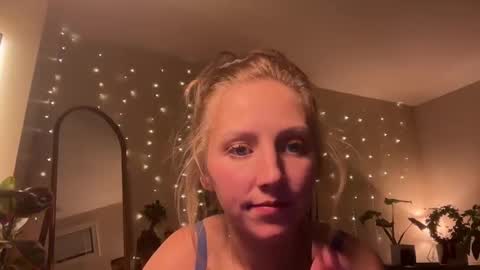 Abbie online show from November 11, 12:17 am