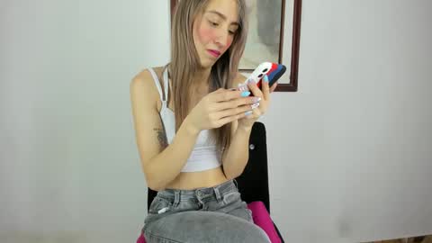 sara online show from February 23, 3:50 am