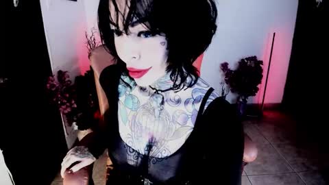 Snapshot of abbypink69 chatting on October 18, 2:25 am Abby online show from October 18, 2:25 am