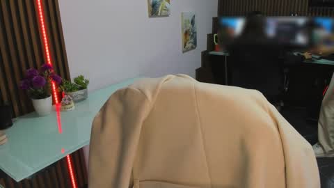 Snapshot of abbystones chatting on February 12, 11:51 am Abby Stones online show from February 12, 11:51 am