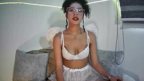 Snapshot of abbystorme chatting on October 16, 8:33 pm abbystorme online show from October 16, 8:33 pm