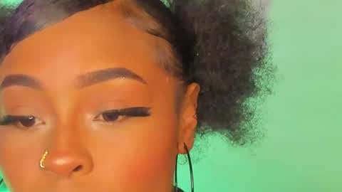 Simone    may online show from January 22, 2:48 am