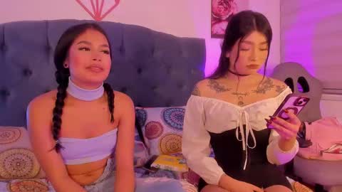 abella_as_ online show from October 28, 5:02 am