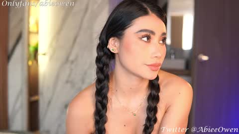 abie_owen online show from January 12, 6:26 pm