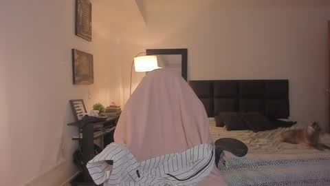 Abigail online show from December 27, 10:16 pm