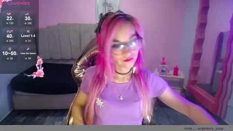 abril_ch_ online show from November 4, 10:53 am