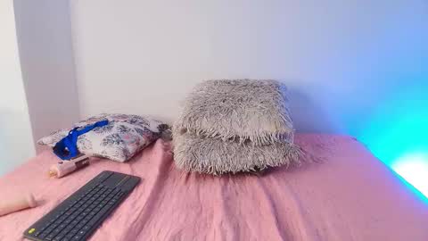 abrill_12 online show from March 25, 1:03 pm