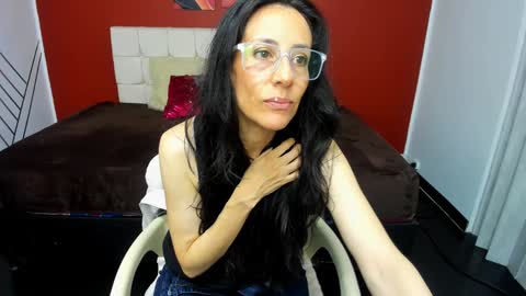 ABRIL online show from December 14, 8:08 pm