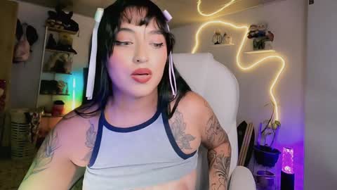       online show from December 16, 5:33 pm