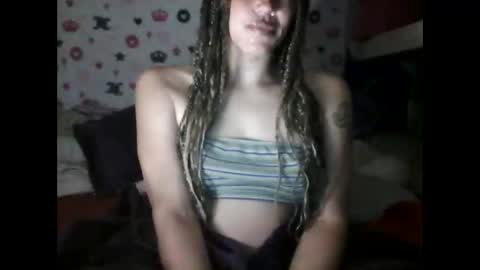 acassiecakes online show from March 27, 7:32 am