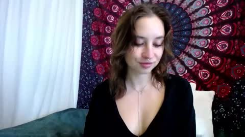 Adalyn online show from December 5, 8:14 am