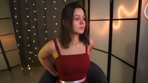Snapshot of addy_moon chatting on February 27, 5:56 am Addy online show from February 27, 5:56 am