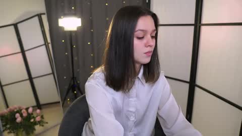 Snapshot of addy_moon chatting on March 9, 3:27 pm Addy online show from March 9, 3:27 pm