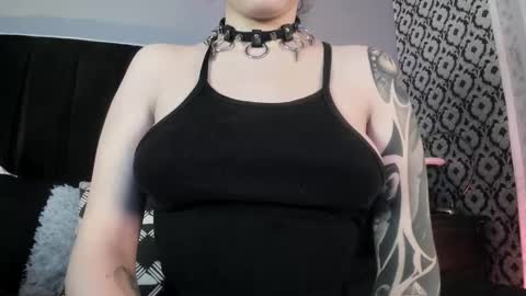 Ade  online show from February 20, 8:09 pm