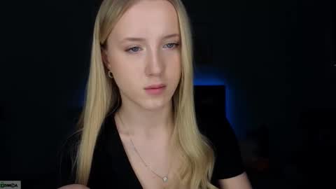 Adele online show from February 8, 9:40 pm