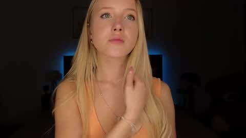 Adele online show from March 27, 8:20 pm