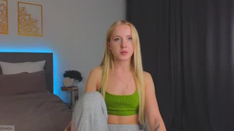 Adele online show from October 2, 12:04 am