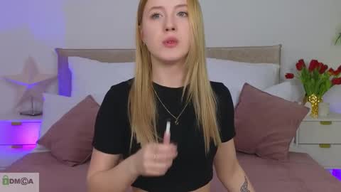 Adele online show from March 9, 6:32 pm