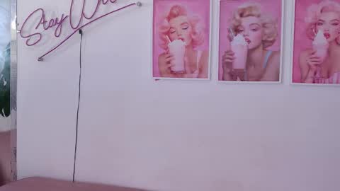 Sofi online show from February 18, 8:52 pm