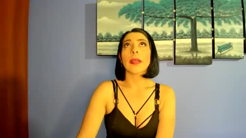 Adelle online show from January 23, 11:15 am