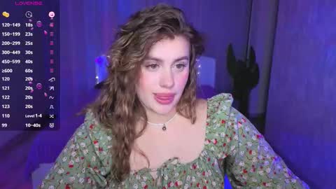 Snapshot of adelynnn chatting on October 3, 8:25 pm Ada online show from October 3, 8:25 pm
