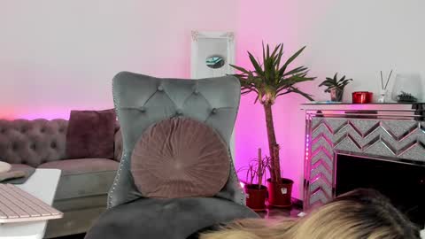 Adona online show from January 17, 6:04 am