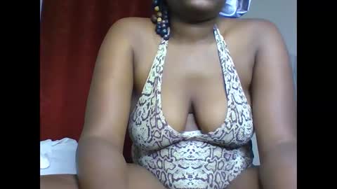adore_booty online show from May 15, 1:00 am