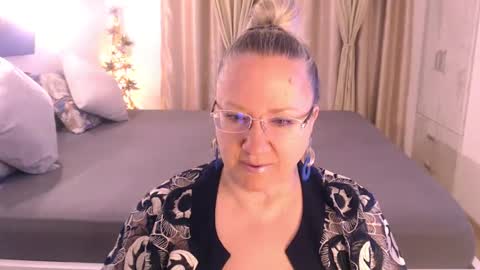 Cryna online show from March 3, 4:43 am