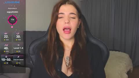 Snapshot of adri_dream chatting on October 12, 2:47 am Adriana online show from October 12, 2:47 am
