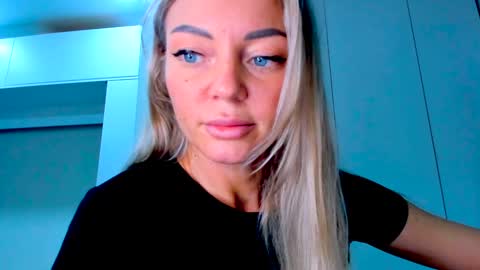 Snapshot of adriana_coy_ chatting on January 31, 2:28 pm Adriana online show from January 31, 2:28 pm
