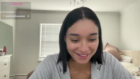 Snapshot of adriannarodriguez chatting on October 14, 5:26 pm Adrianna  online show from October 14, 5:26 pm