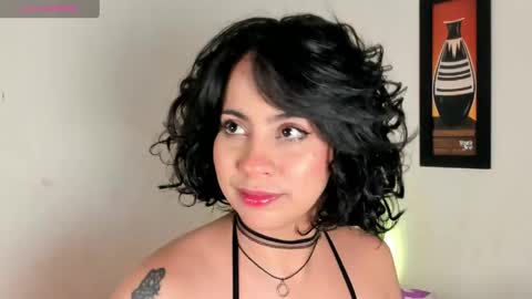 adrianny online show from April 24, 3:09 am