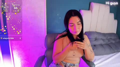 adriienne_ online show from April 10, 10:49 pm