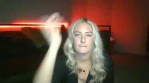 adventureswithsmitty online show from December 1, 5:11 am