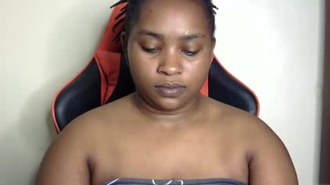 stella online show from November 5, 8:25 pm