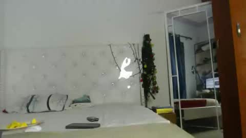 Snapshot of africanpetitequeen chatting on January 31, 8:43 pm CIARA online show from January 31, 8:43 pm