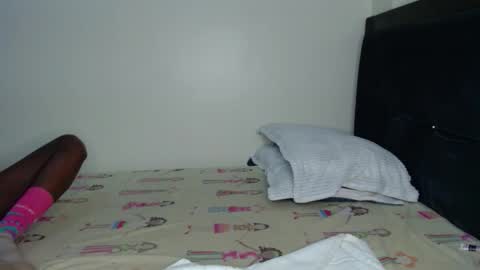 Mia online show from September 19, 11:09 am